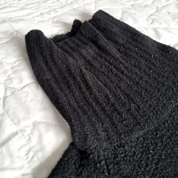 2/$40 🍩 Vintage Y2K Jacob Turtleneck - Picture 4 of 9